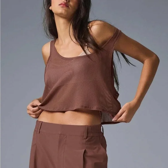 SOLD‼️ALO Yoga Brown Mesh Crop Tank Top - Picture 2 of 5